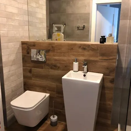 Apartament Alfa With Free Parking Poznan Exterior photo